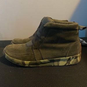Sorel Bootie/sneaker